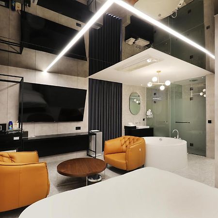 Hotel The Designers Jongro Seoul Bagian luar foto