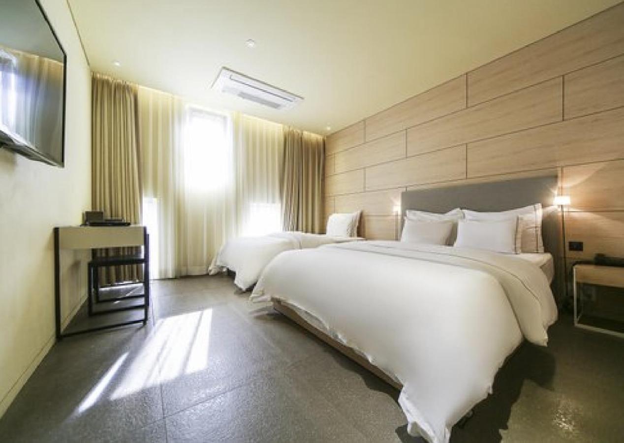 Hotel The Designers Jongro Seoul Bagian luar foto